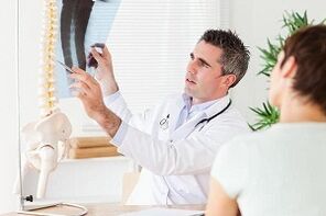 konsultasi spesialis pikeun osteochondrosis