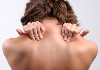 Kumaha osteochondrosis tulang tonggong cervical manifes sorangan
